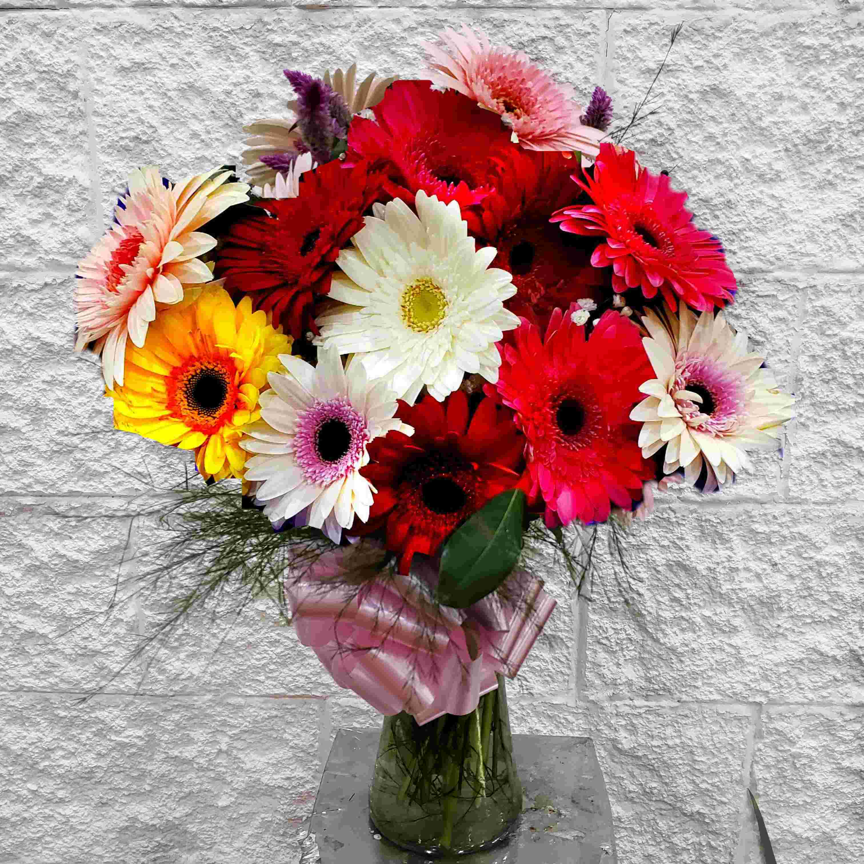 Envio y venta de flores ,rosas, plantas,arreglos florales ,regalos y desayunos a domicilio con delivery gratis en la Ciudad Autonoma de Buenos Aires y con costo de env�o en localidades del Gran Buenos Aires asi como delivery de flores y plantas a trav�s de florerias asociadas en todas las provincias de la Argentina, Buenos Aires, la Pampa, Tucuman, La Rioja, R�o Negro, Entre Rios, Corrientes, Misiones, Neuquen, Chubut, Tierra del Fuego, Santa Cruz, San Luis, Mendoza, Cordoba, Jujuy, Formosa, Santiago del Estero, Salta, Chaco, Catamarca ,San Juan, y ademas realizamos el delivery de flores ,coronas,palmas , plantas y regalos a todas las ciudades de Argentina, Mar del Plata, C�rdoba, Buenos Aires, con cargo en Santa Rosa, La Plata, Bella Vista, Neuquen, Pilar, Paran�, Posadas, Resistencia, Cipolleti y mas de 300 ciudades y localidades en todo el territorio de nuestro pa�s, asi como tambien tenemos la posibilidad de enviar flores a casi todo el mundo en cuestion de horas